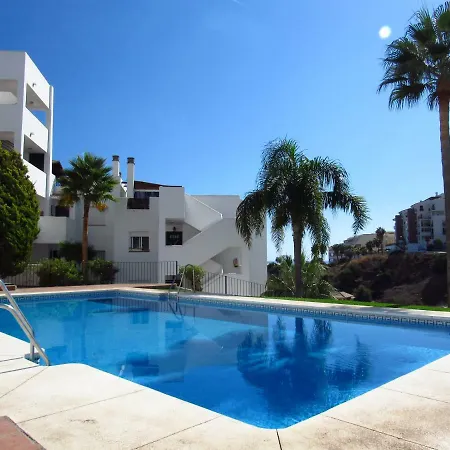 Lomas De Mena Апартаменты *